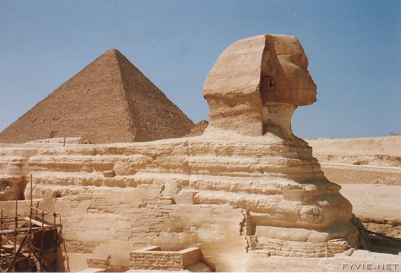 http://www.fyvie.net/photos/Travel/Egypt%201996/slides/sphinx.jpg