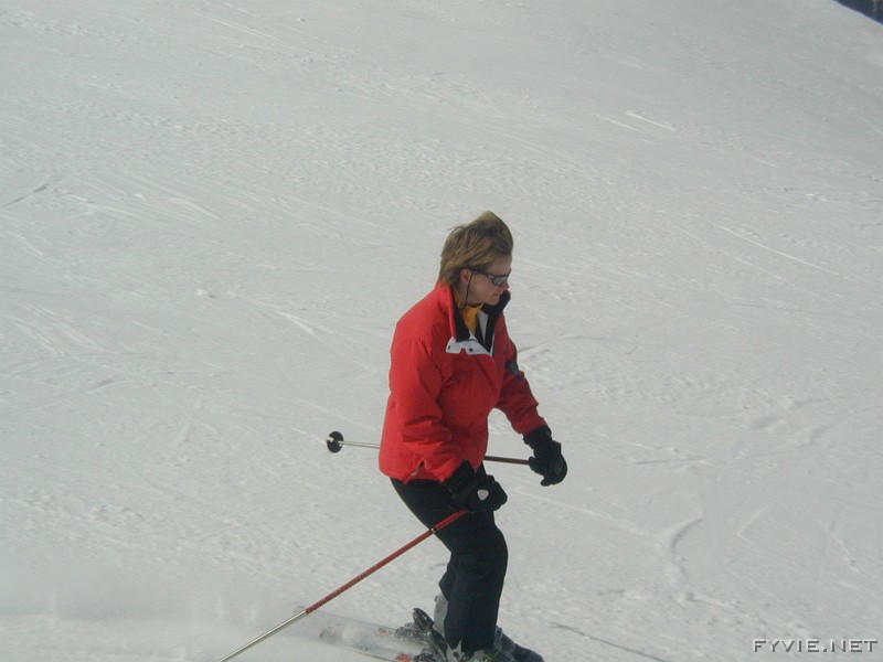 Helen_skiing