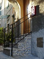  A house entrance in Corniglia