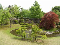  Gardens near Himeji Castle